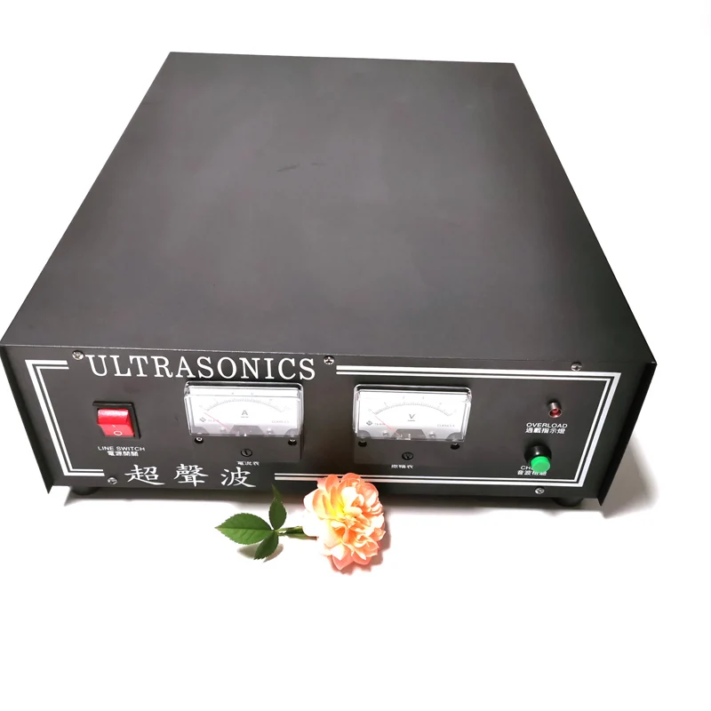 Ультразвуковой генератор для сварки пластмасс мощностью 15 кГц 2600 Вт